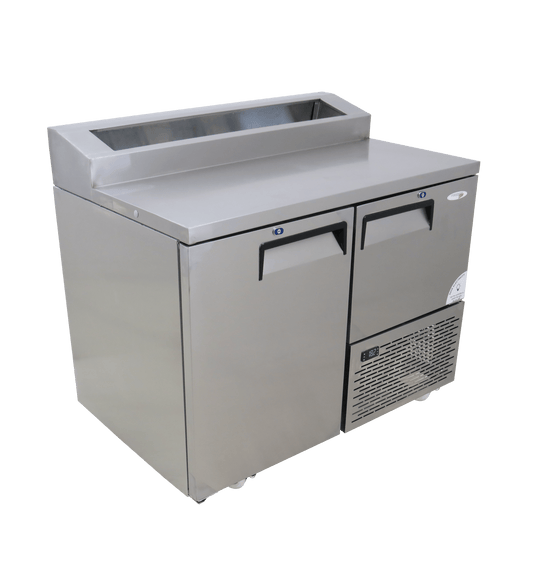 FRIDGE STAR UNDER BAR FRIDGE S/S EXTERIOR 1 AND HALF SWING SOLID DOORS INCL
CASTORS AND EMS - PIZZA TOP - Catering
